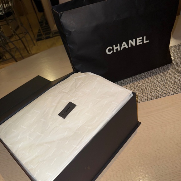 Chanel 19 Handbag - Picture 5 of 6